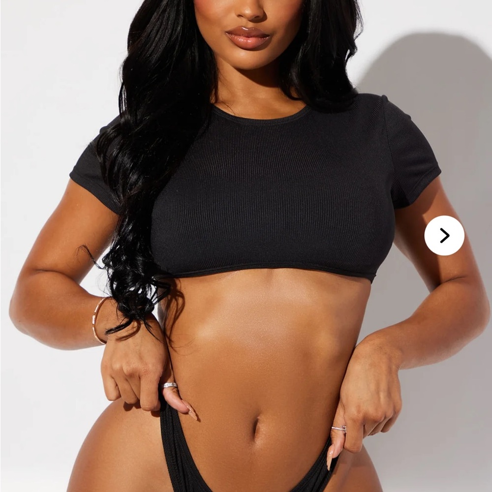 Black Ribbed Crop Top